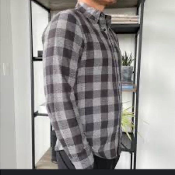 Club Monaco Other - Club Monaco grey and black plaid slim fit button down size L